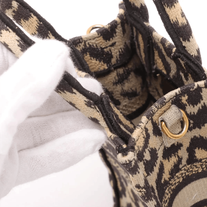 Dior Leopard Vertical Book Tote Canvas Two-Way Handbag Size ONE SIZE - 12 Thumbnail
