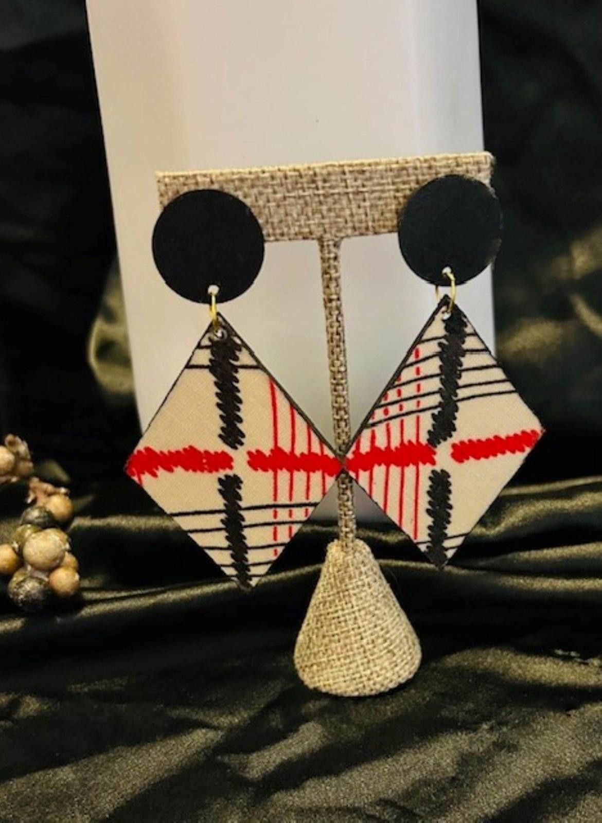 Designer Modern Charm Earrings Black and Red Size ONE SIZE - 1 Thumbnail