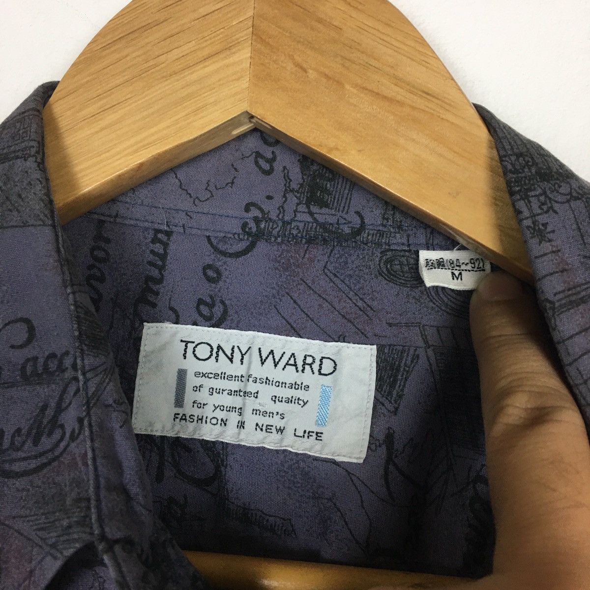 Japanese Brand Tony Ward Classic Button Ups Shirt Size US M / EU 48-50 / 2 - 6 Thumbnail