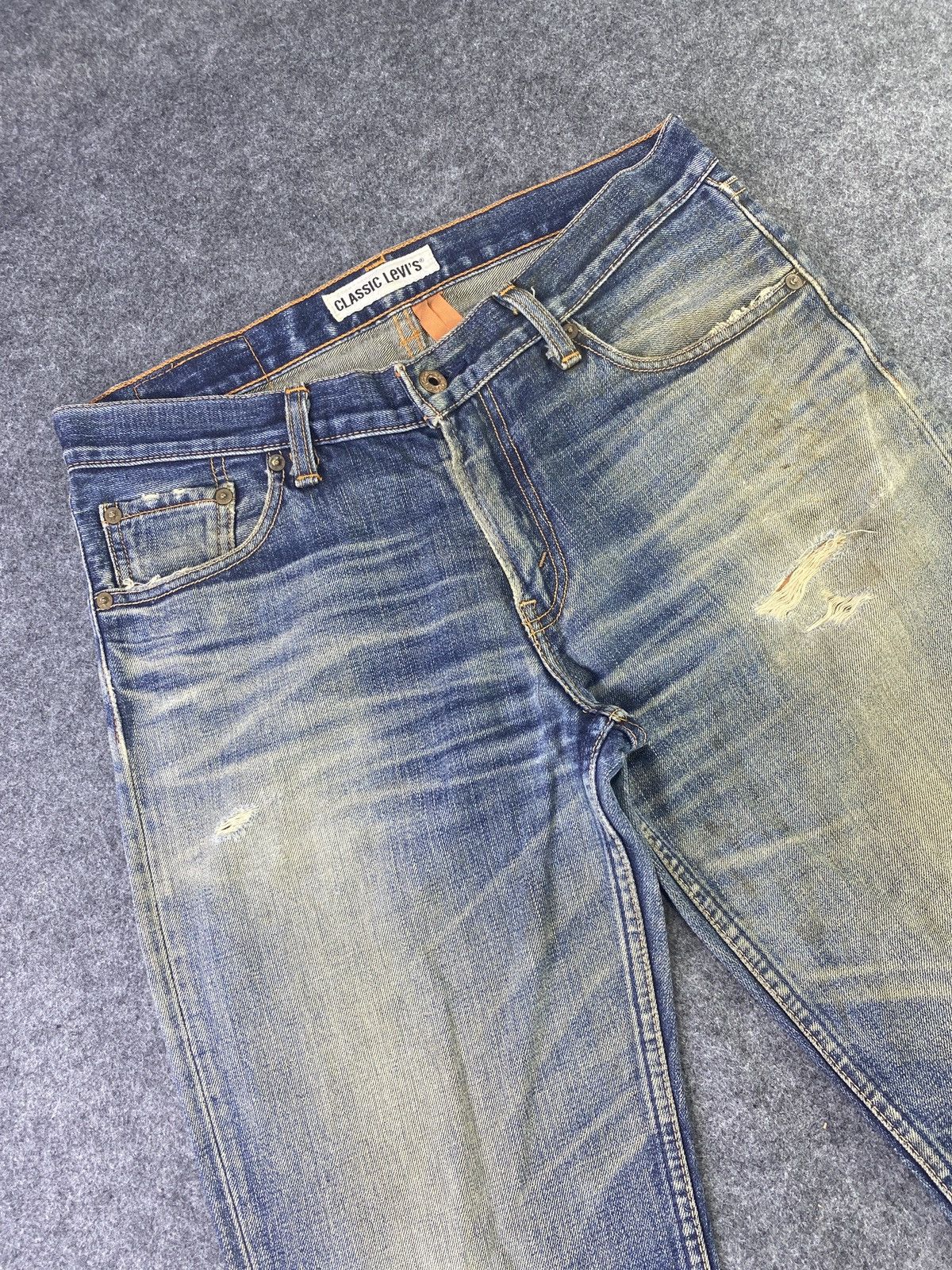 Jean × Levi's × Vintage VINTAGE CLASSIC LEVIS 502 DISTRESS BLUE WASH JEANS - J907 Size US 33 - 11 Thumbnail