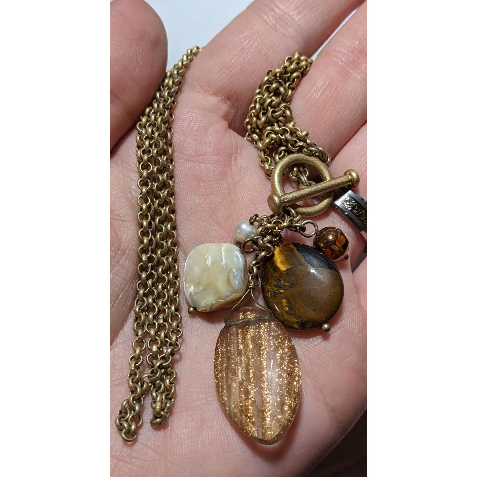 Other Retro Gold Shimmer Beaded Charm Toggle Necklace Size ONE SIZE - 9 Thumbnail