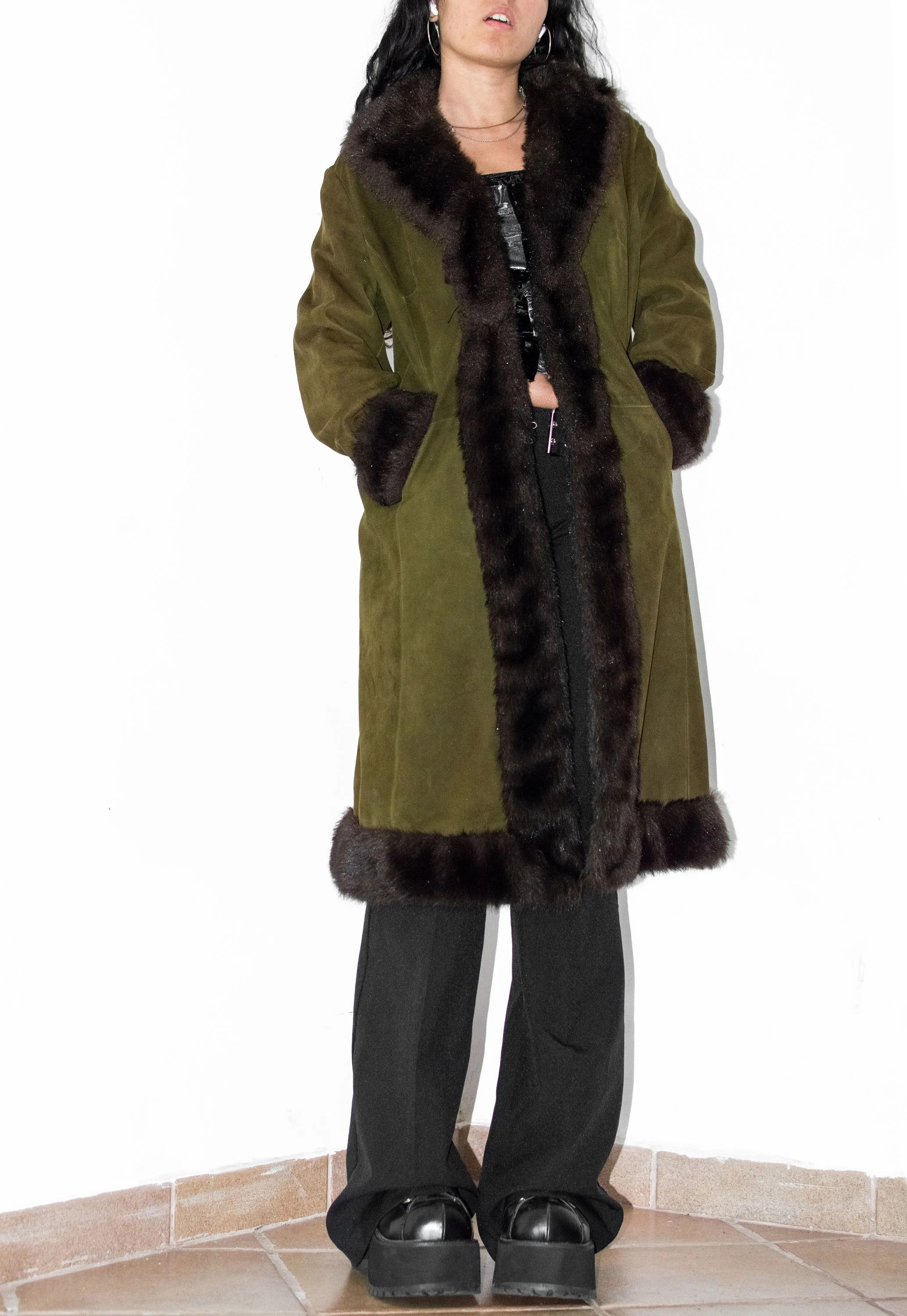Designer × Japanese Brand × Vintage Vintage 90s Khaki Faux Fur Leather Afghan Coat Size M / US 6-8 / IT 42-44 - 4 Thumbnail