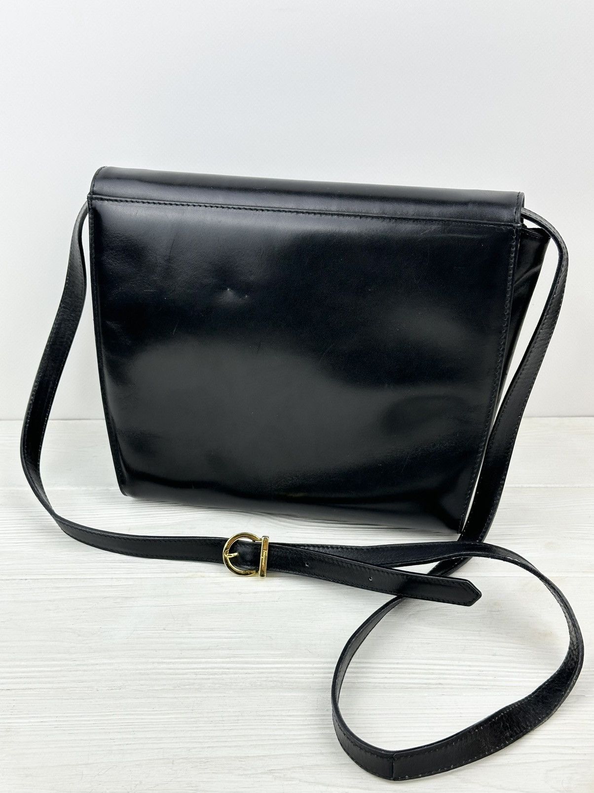 Salvatore Ferragamo × Vintage Salvatore Ferragamo GANCINI Logo Leather Shoulder Bag Women Size ONE SIZE - 8 Thumbnail