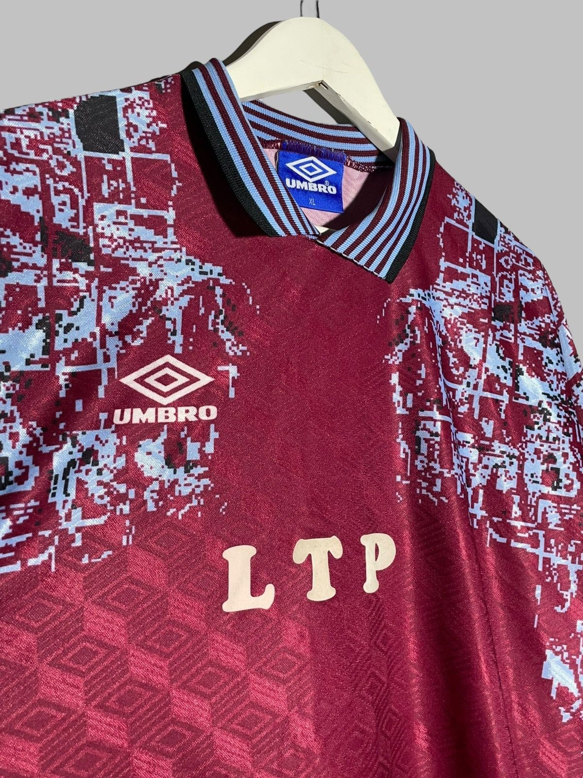 Umbro Vintage Umbro 90’s Long Sleeve Football Soccer Jersey Size US XL / EU 56 / 4 - 3 Thumbnail