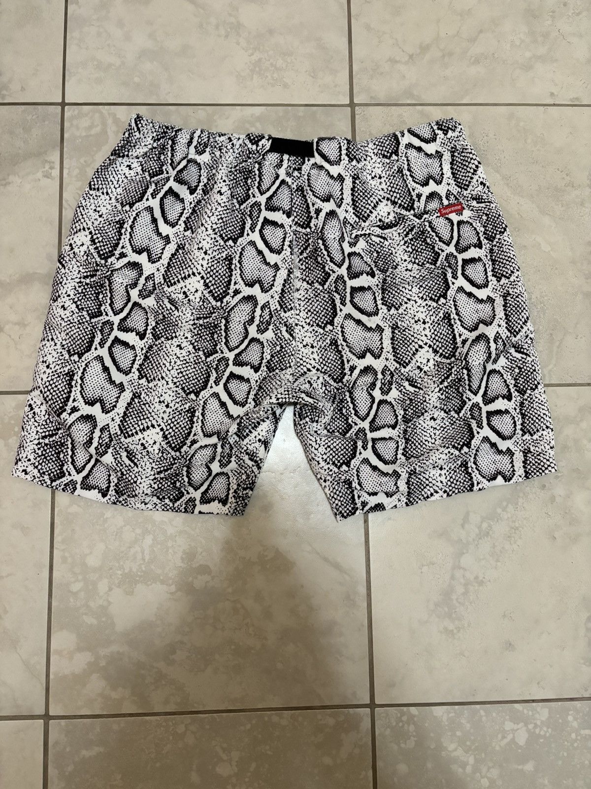 Supreme rare S/S 2012 Supreme Snakeskin Belted Shorts Size US 32 / EU 48 - 8 Thumbnail