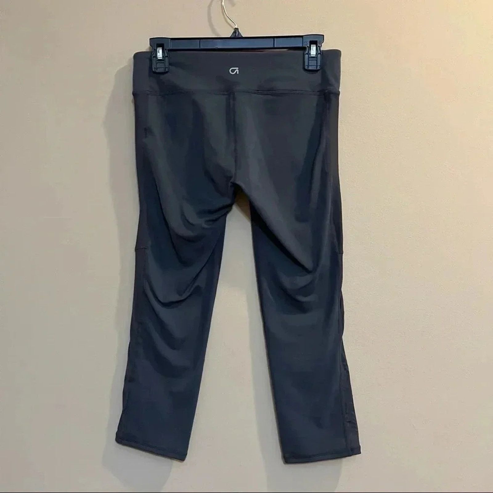 Gap Gap Fit Outlet Workout Capri Dark Gray Cropped Leggings Mesh Size 25" / US 0 / IT 36 - 4 Thumbnail