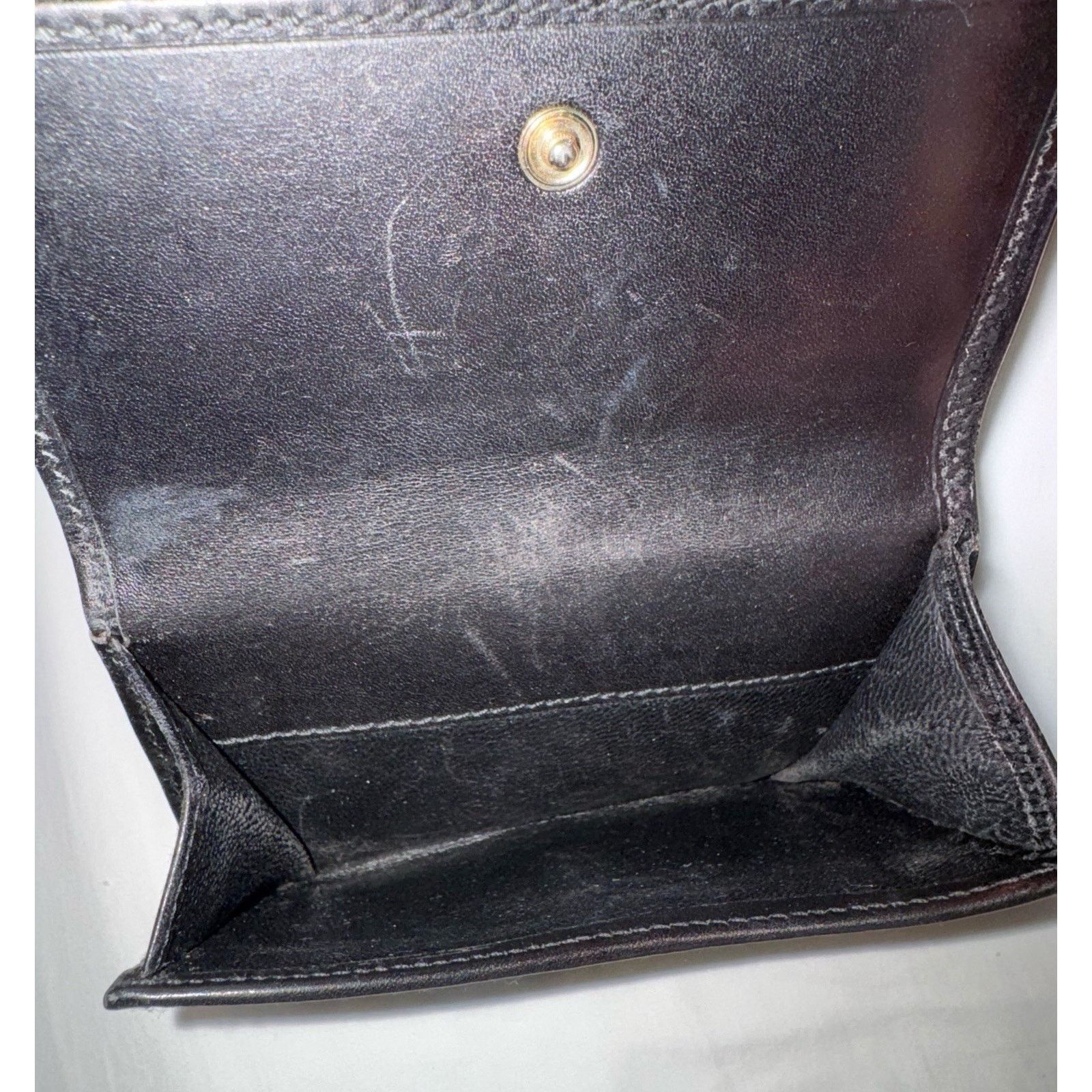 Gucci Gucci Leather Wallet With Belt Buckle Clasp Luxe Beautiful Size ONE SIZE - 6 Thumbnail