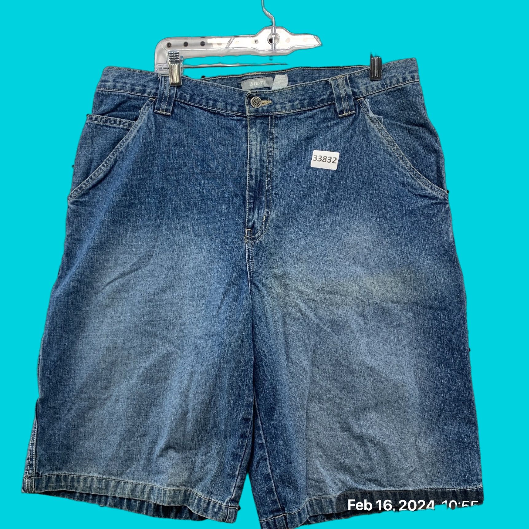 Vintage VINTAGE Utility Carpenter Shorts Mens 36X11.5 Light Blue Denim Bermuda Relaxed Fit 36 Adult Mens Size US 36 / EU 52 - 1 Thumbnail
