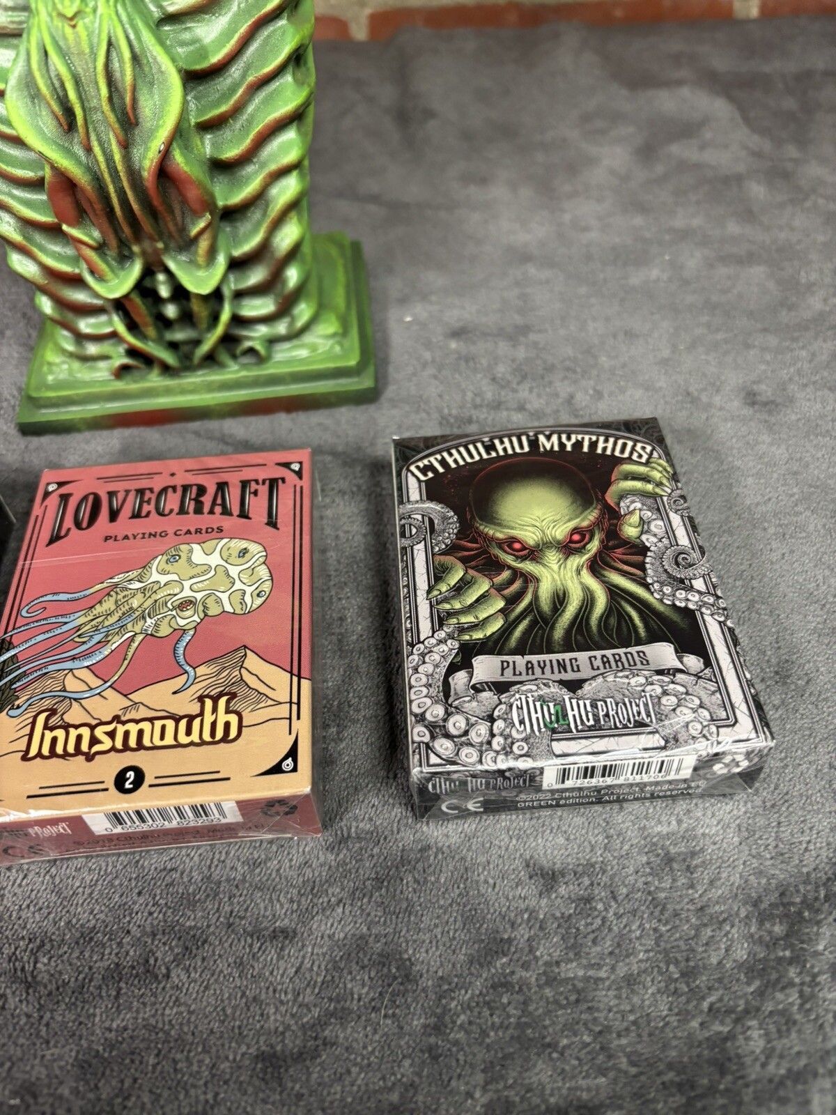 Other Cthulhu Card Holder With 3 Packs Mythos Poker Cards Size ONE SIZE - 10 Thumbnail