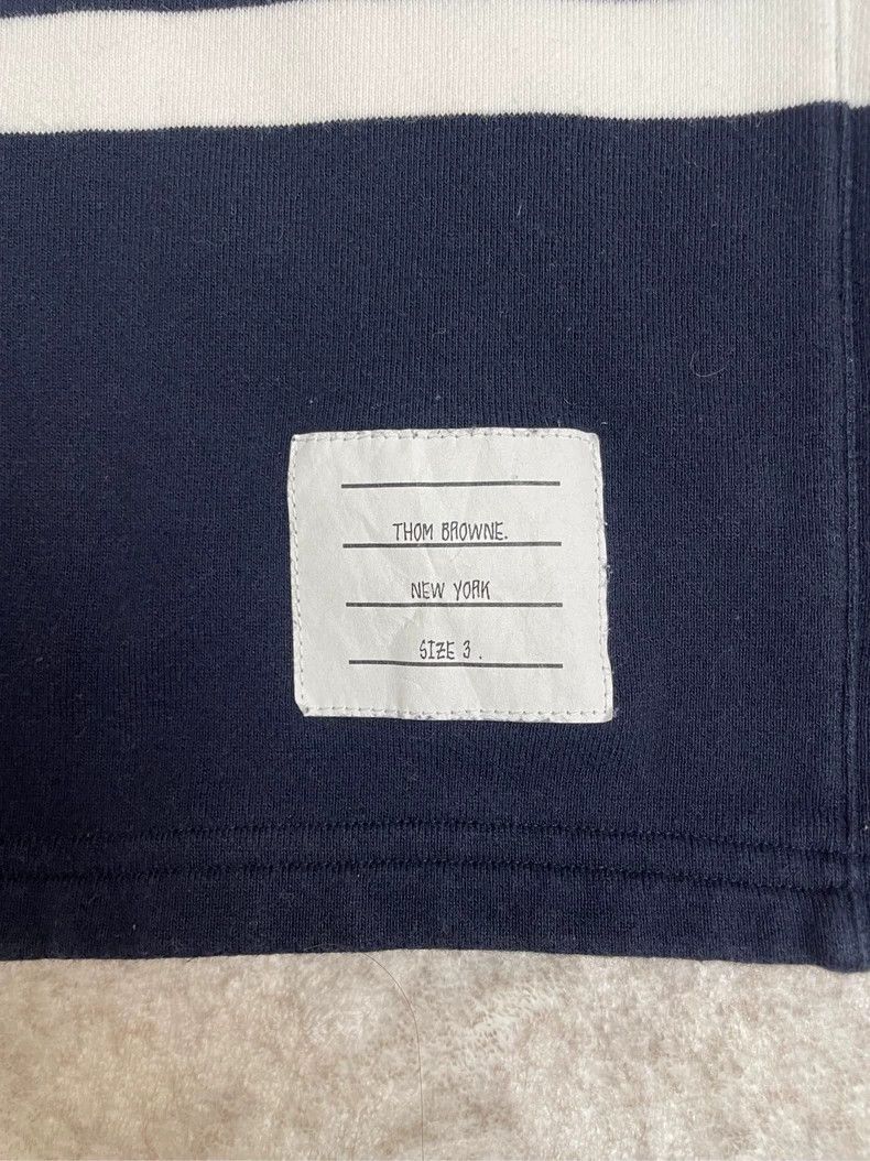 Thom Browne Thom browne Dark blue classic four-striped sports shorts 25 Size US 30 / EU 46 - 3 Thumbnail