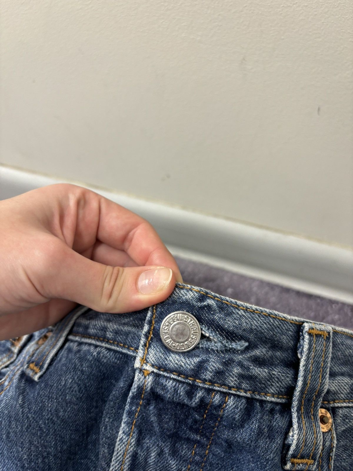 Levi's Vintage Levi’s 501 Men’s Straight Fit Blue USA Denim Jeans Size US 33 - 11 Thumbnail