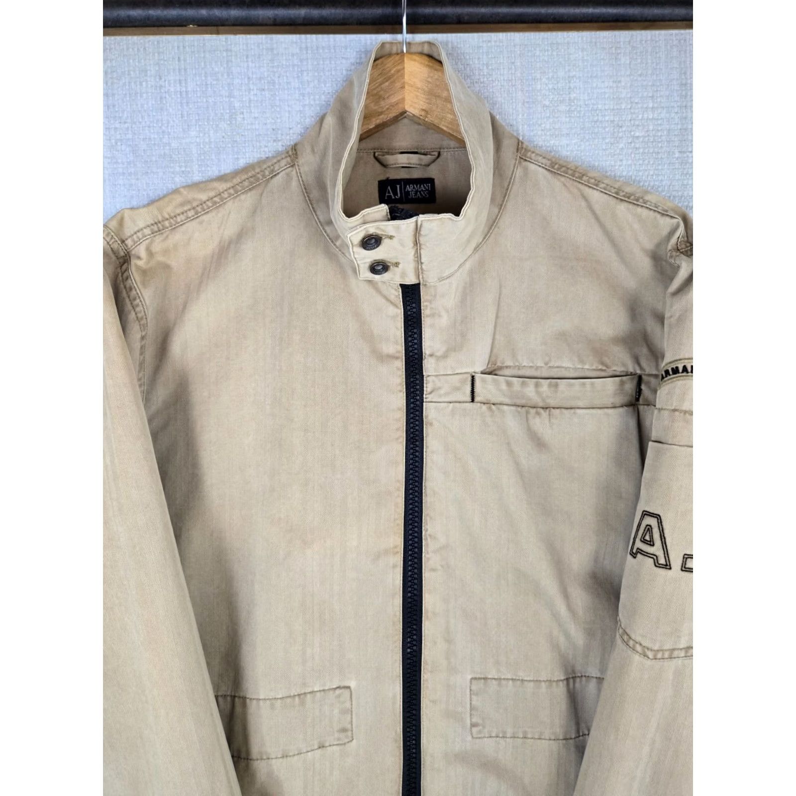 Vintage Armani Jeans Mens Trucker Jacket Full Zip Cotton Khaki Beige Large Size Casual, 100% Cotton, Stand-Up Collar, Pockets, Breathable, Regular Fit Size US 33 - 3 Thumbnail
