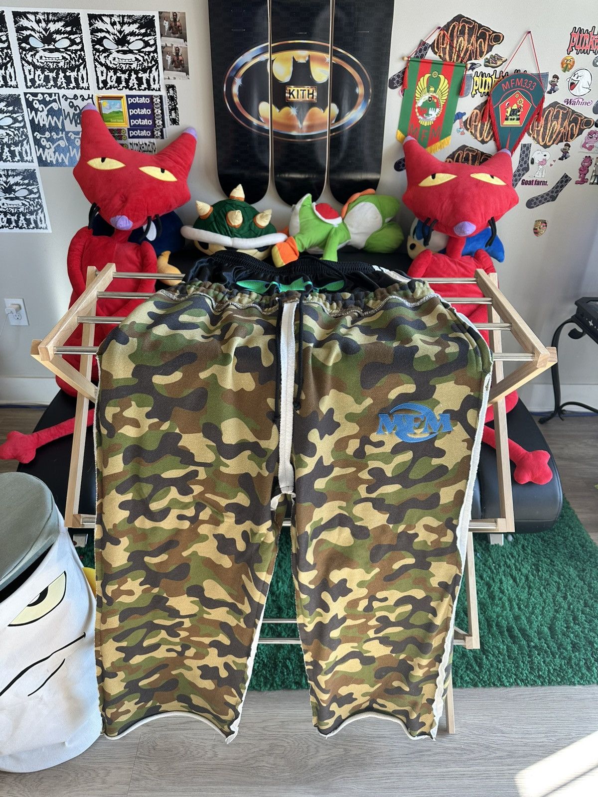 Greedy Unit × murd333r.fm GREEN CAMO SHORTS SWEATS Size US 32 / EU 48 - 2 Thumbnail