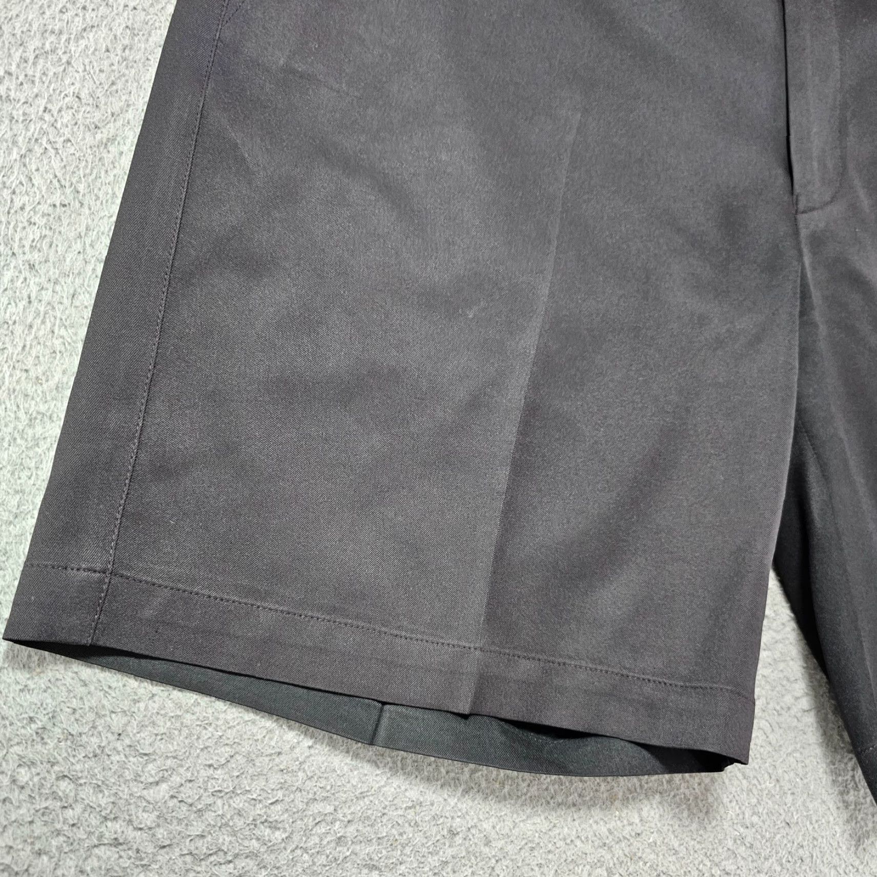 Peter Millar Peter Millar Crown Sport Salem Shorts Mens 38 Black Chino Breathable Moisture Wicking Quick Dry Pocket Belt Loops Logo Size US 38 / EU 54 - 2 Thumbnail