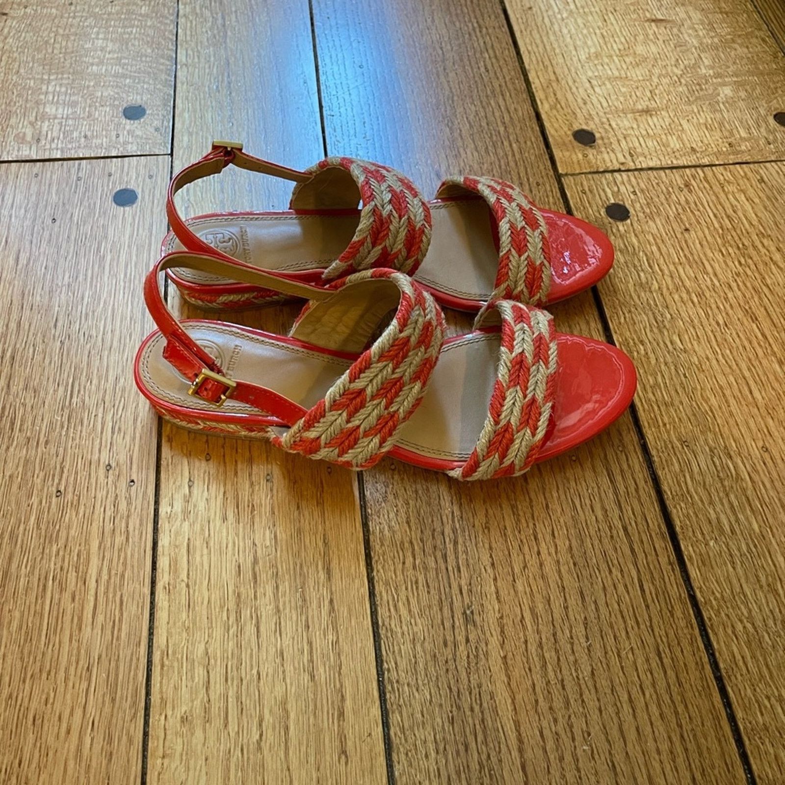 Tory Burch Lola Flat Sandal 2024