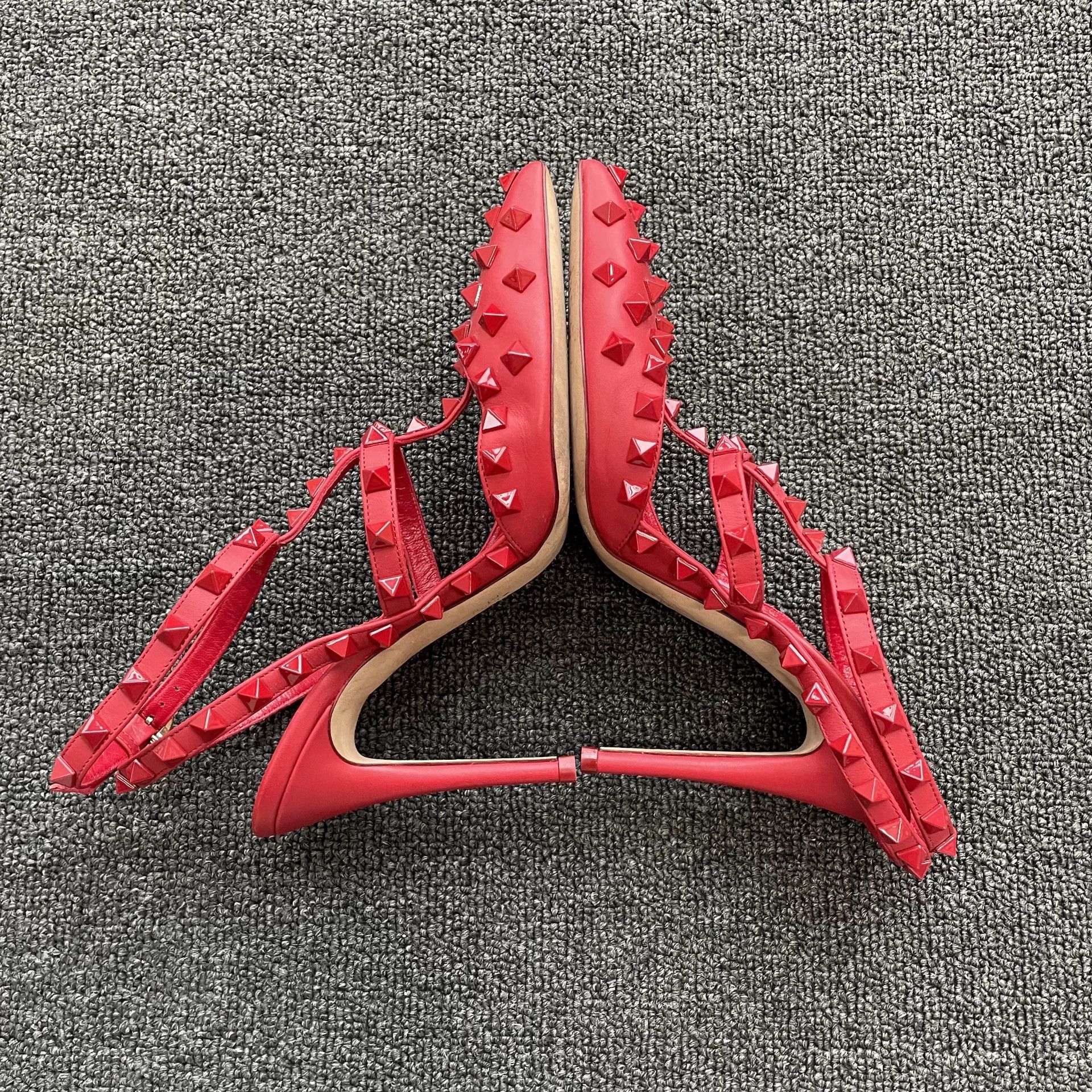 Valentino Valentino 98 New Red Lthr Buckle Stiletto Wmn's 36 Size US 5.5 / IT 35.5 - 6 Thumbnail