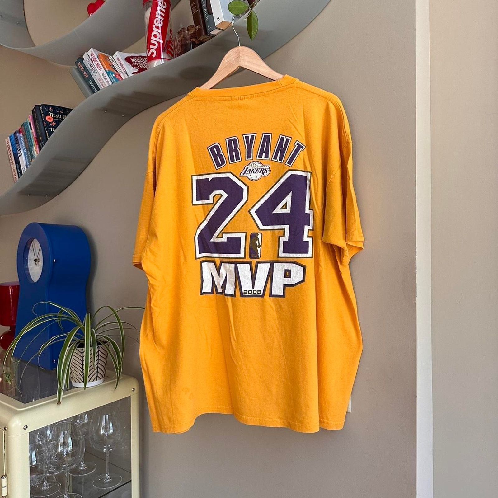 NBA × Vintage Vintage 2008 Kobe Bryant MVP Shirt Size US XXL / EU 58 / 5 - 6 Thumbnail