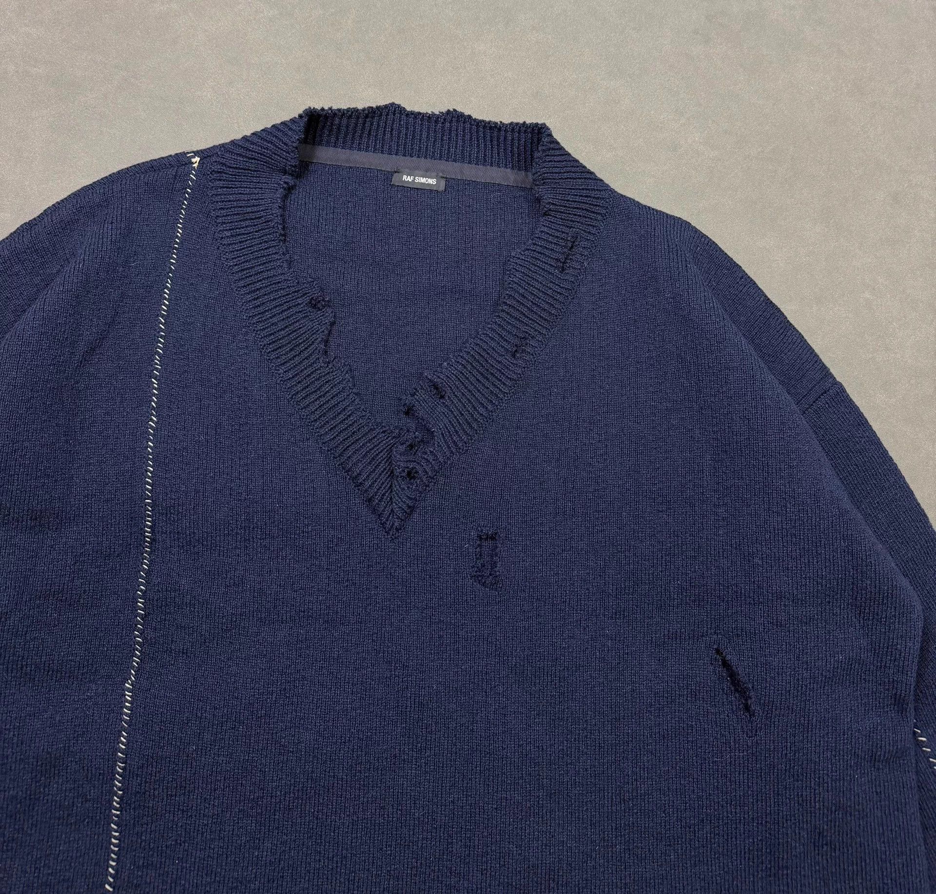Raf Simons Raf Simons 16AW Destroyed Over Knit Sweater Navy OneSize Size US M / EU 48-50 / 2 - 5 Thumbnail