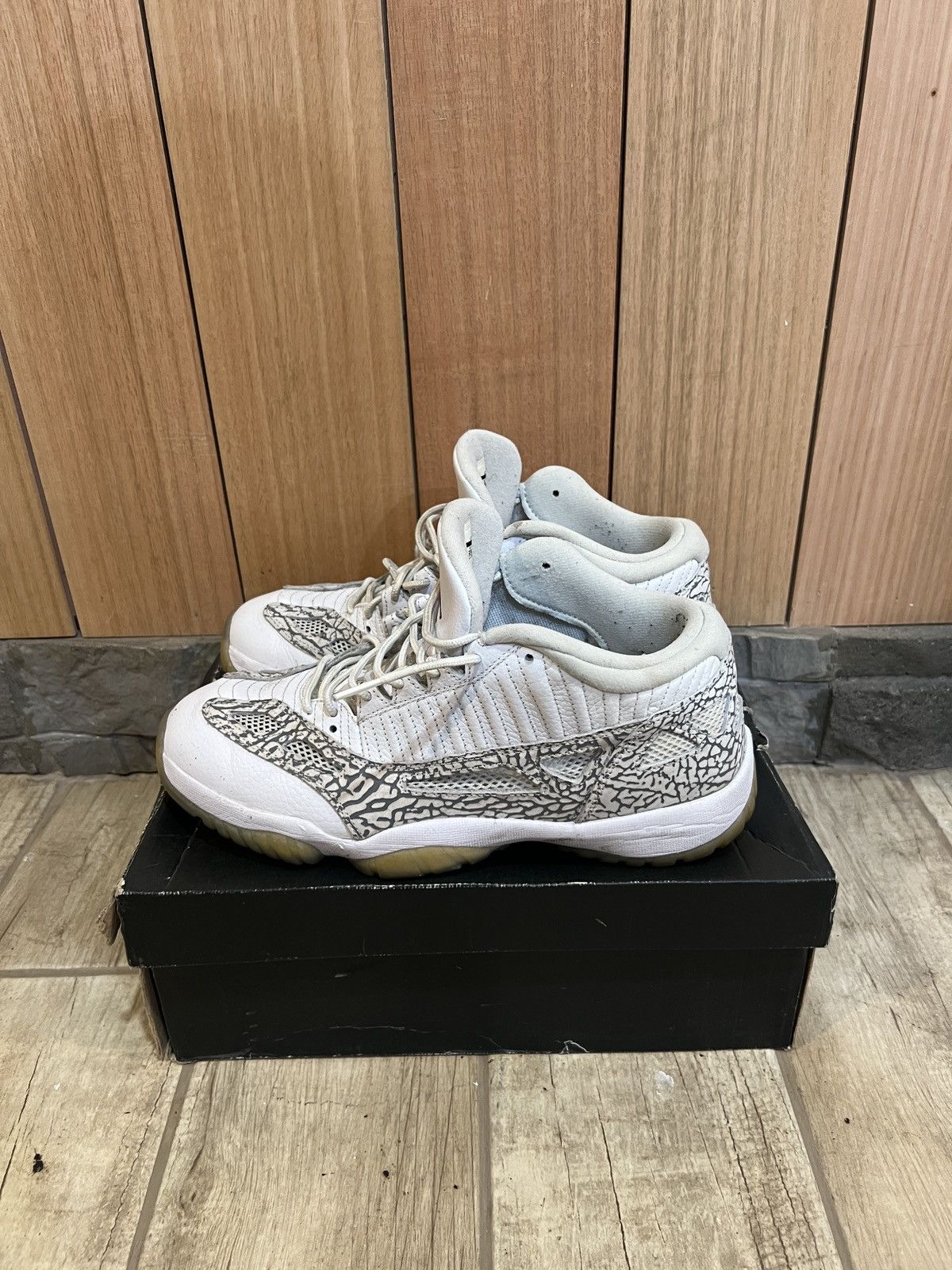 Jordan Brand Jordan Retro 11 Low “Cobalt” Size US 10.5 / EU 43-44 - 7 Thumbnail