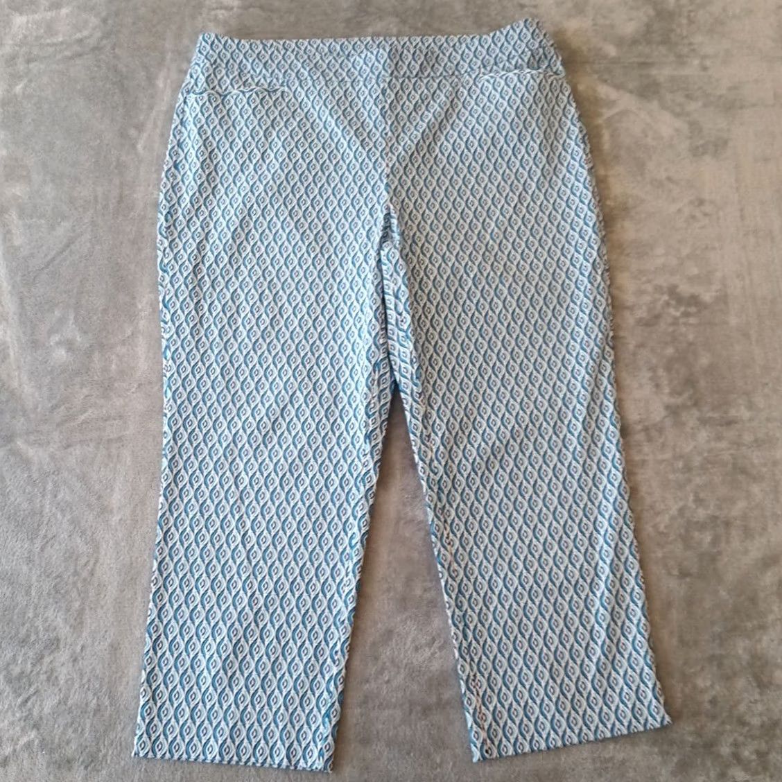 Vintage Chico's Capri Pants Womens US Size 16 Blue Geometric Pull On Stretch 38x23 New Size 38" / US 16 / IT 52 - 2 Thumbnail