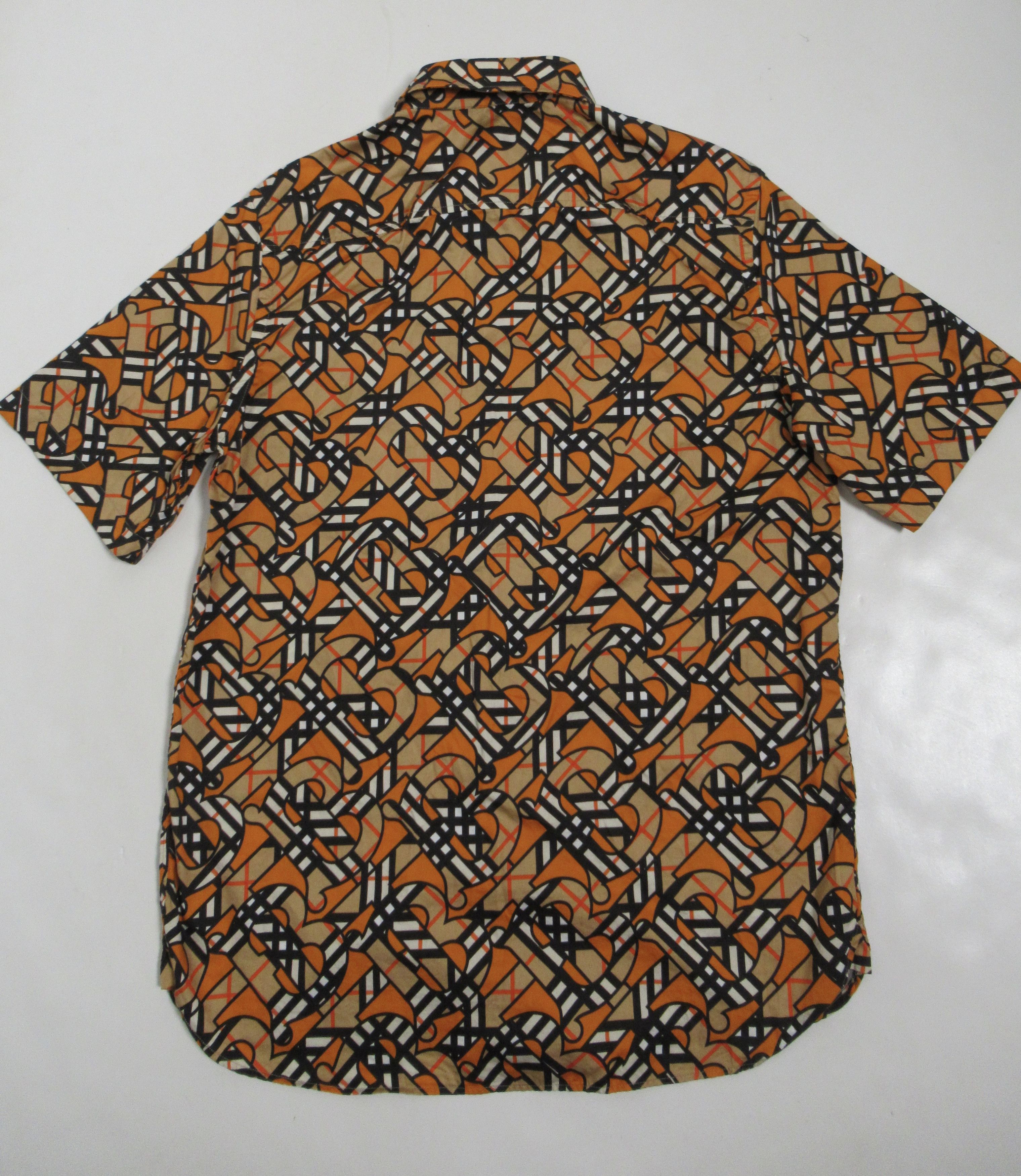 Burberry Burberry TB Monogram-Print Short Sleeve Shirt Archive Beige Size US S / EU 44-46 / 1 - 6 Thumbnail