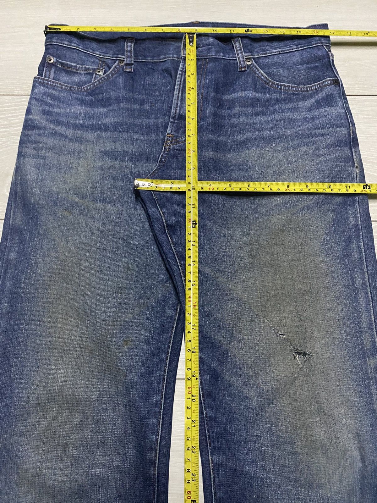 Japanese Brand Vintage Japanese Brand Uniqlo Grunge Distressed Loose Jeans Size US 33 - 9 Thumbnail