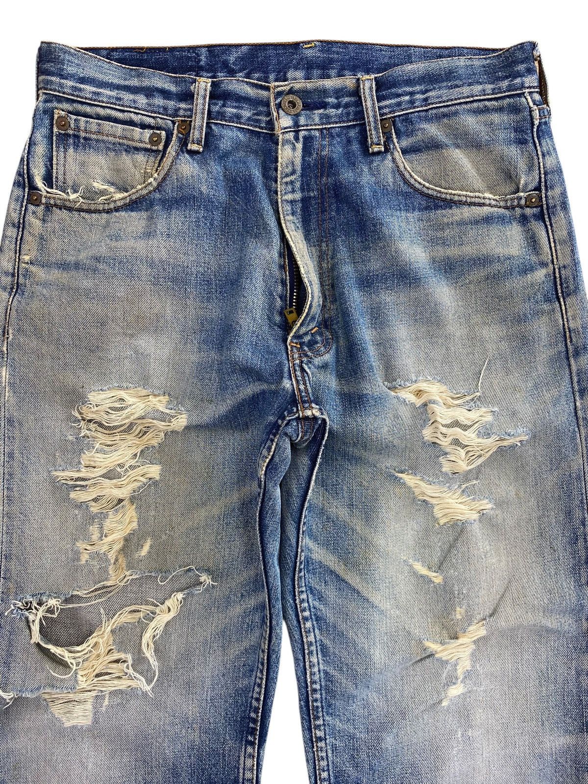 Levi's Levi’s Distressed Faded Wash Style Loose Jeans Size US 30 / EU 46 - 2 Thumbnail