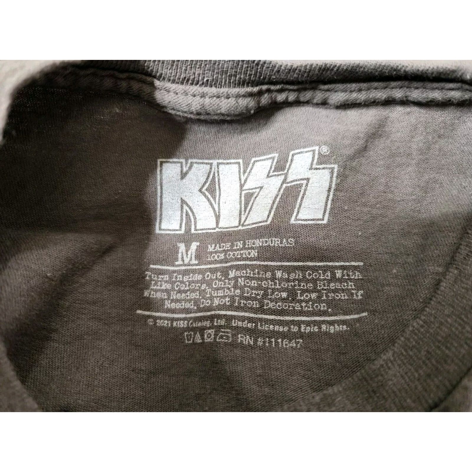 Vintage Kiss Hot in the Shade 90s Tour T Shirt Classic Rock Band Tee Gray M Unisex Adult Size US M / EU 48-50 / 2 - 4 Thumbnail
