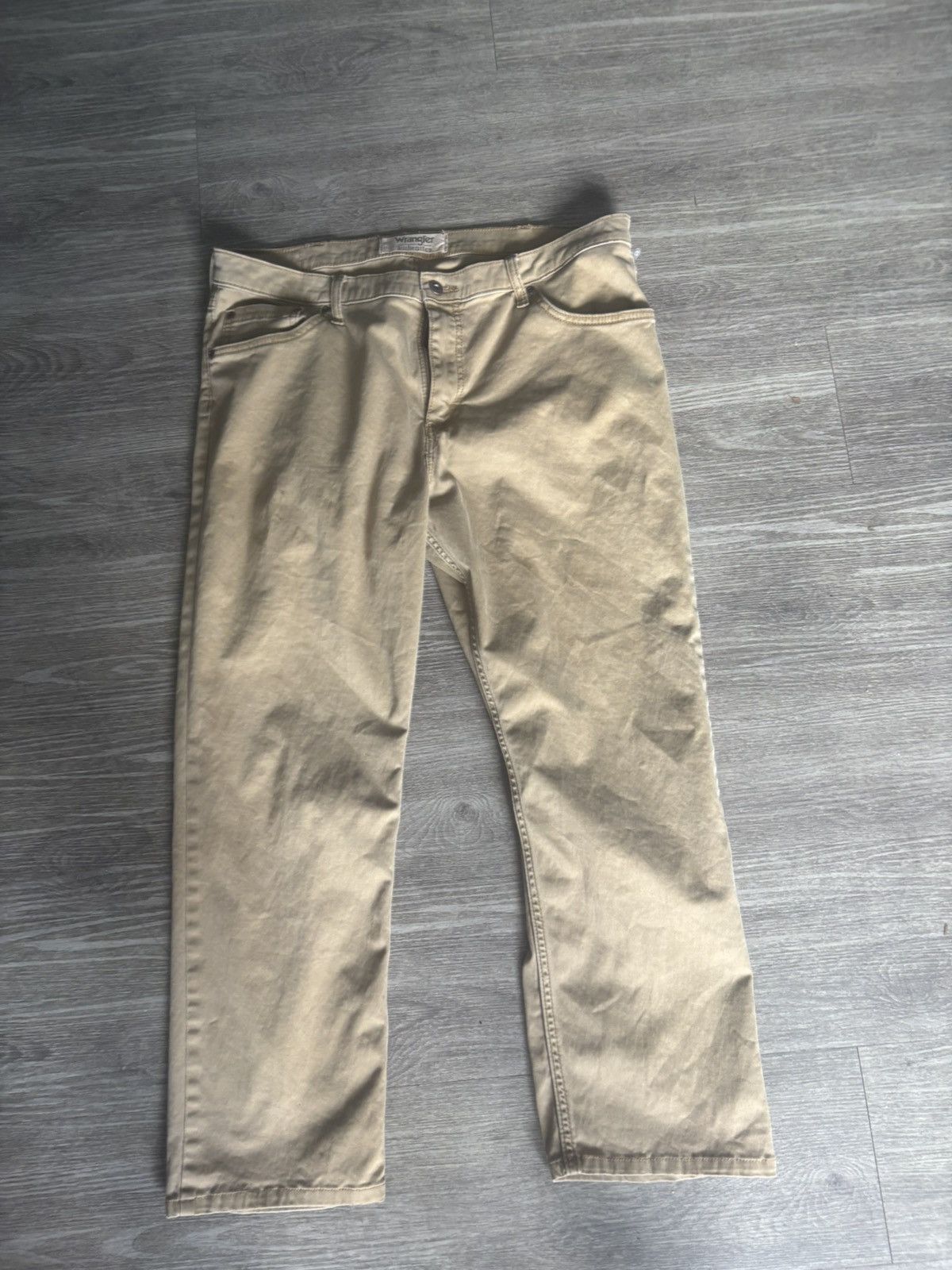 Wrangler Wrangler Authentics Beige Casual Straight Stretch Size 36x30 Size US 36 / EU 52 - 1 Thumbnail