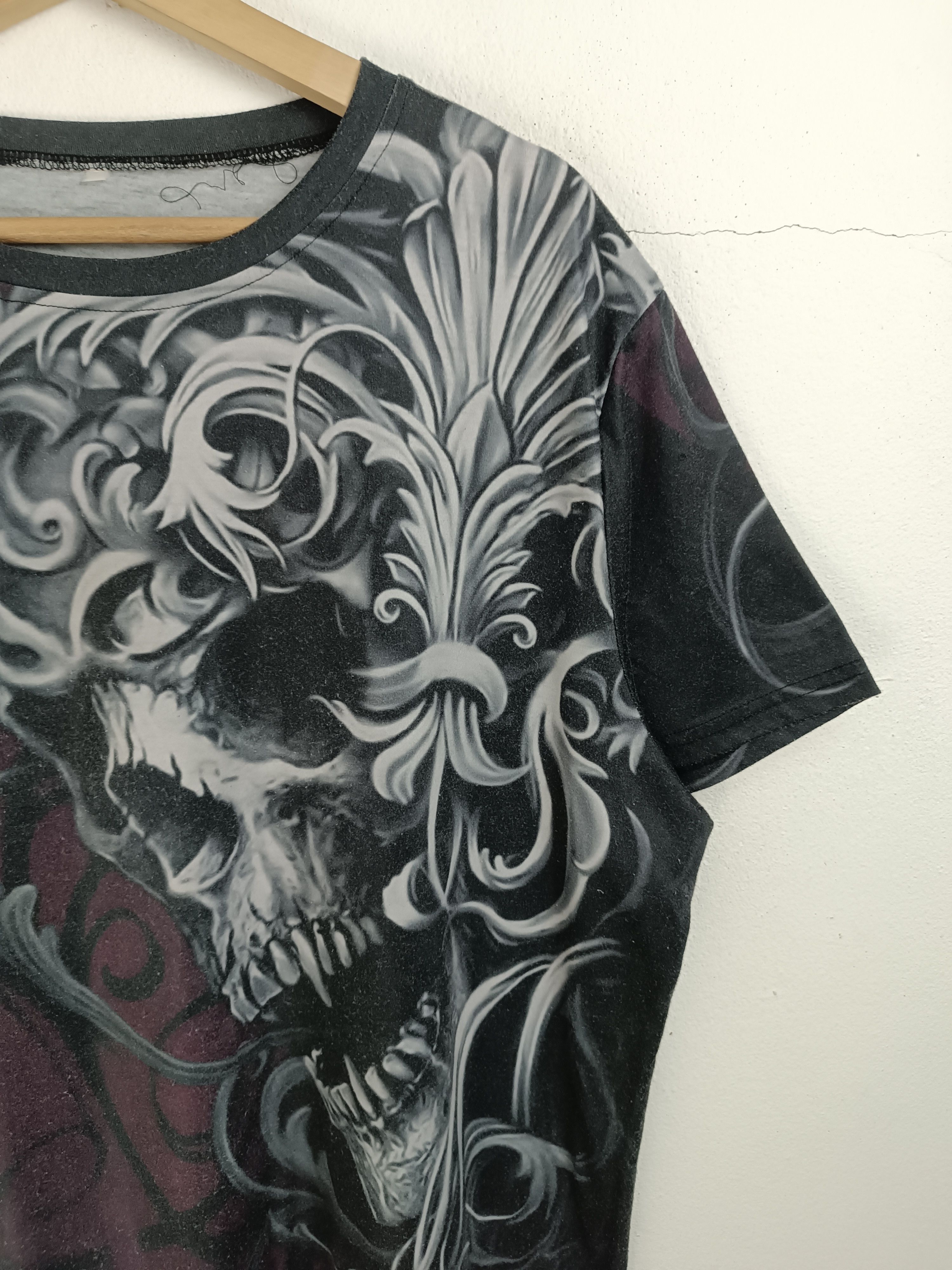 Other VINTAGE SKULLS TRIBAL FLOWER HORROR Y2K STYLE VERY RARE Size US L / EU 52-54 / 3 - 6 Thumbnail