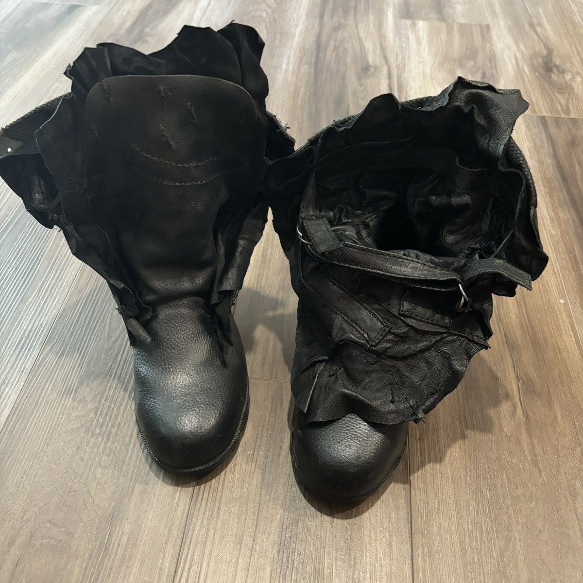 Yasuyuki Ishii Yasuyuki Ishii SS10 Apocalypse foldable combat boots Size US 10.5 / EU 43-44 - 7 Thumbnail