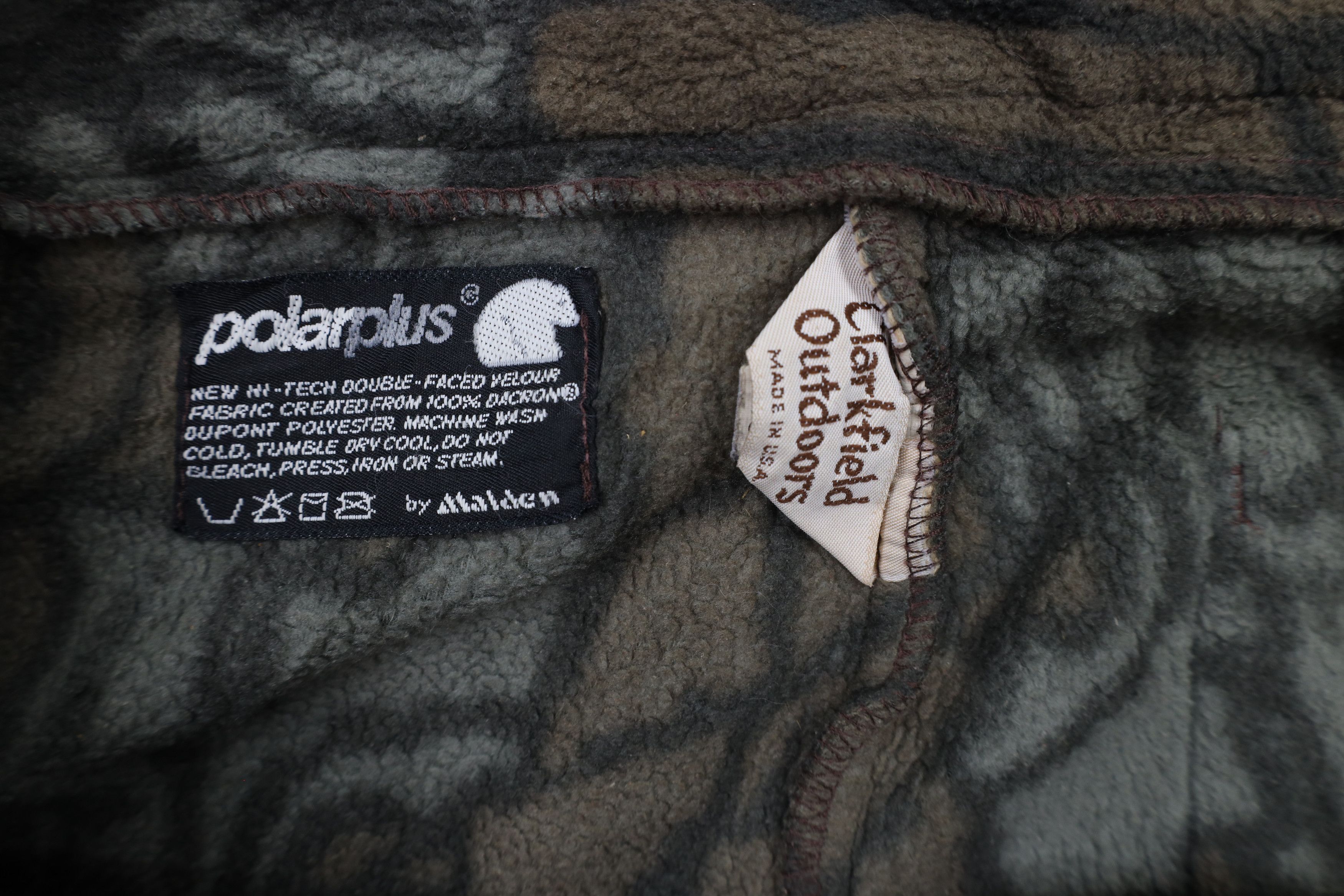 Vintage Vintage 90s Streetwear Trebark Camouflage Fleece Pants USA Size US 34 / EU 50 - 10 Thumbnail