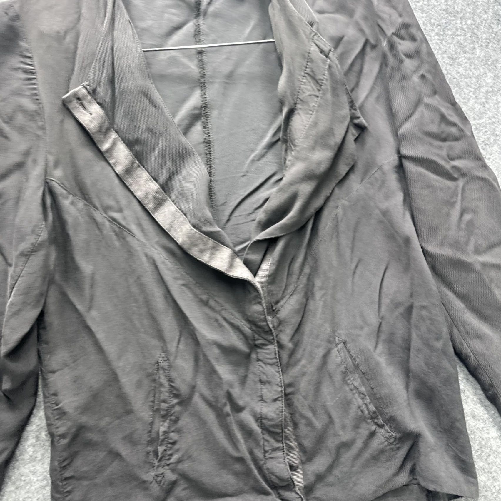 Vintage HUMANOID Blazer Jacket Womens M Gray Twill Viscose Cupro Draped Collar, Short, Single-Breasted, Pockets, Basic Jacket Size M / US 6-8 / IT 42-44 - 4 Thumbnail