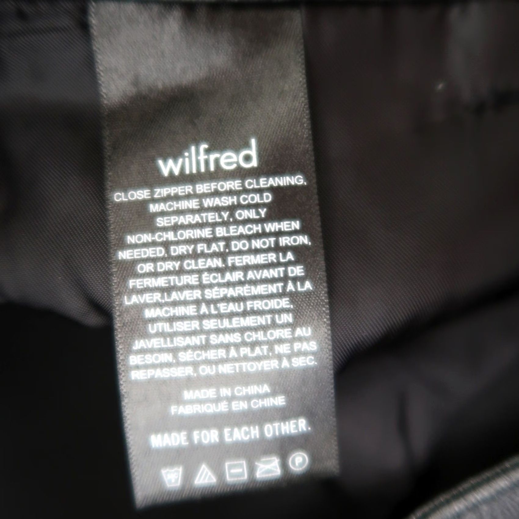 Vintage VINTAGE Wilfred Aritzia Black Faux Leather Mid Rise Straight Leg Pants 0 Women Dress Pants Black Straight Mens Womens Girls Size 25" / US 0 / IT 36 - 6 Thumbnail