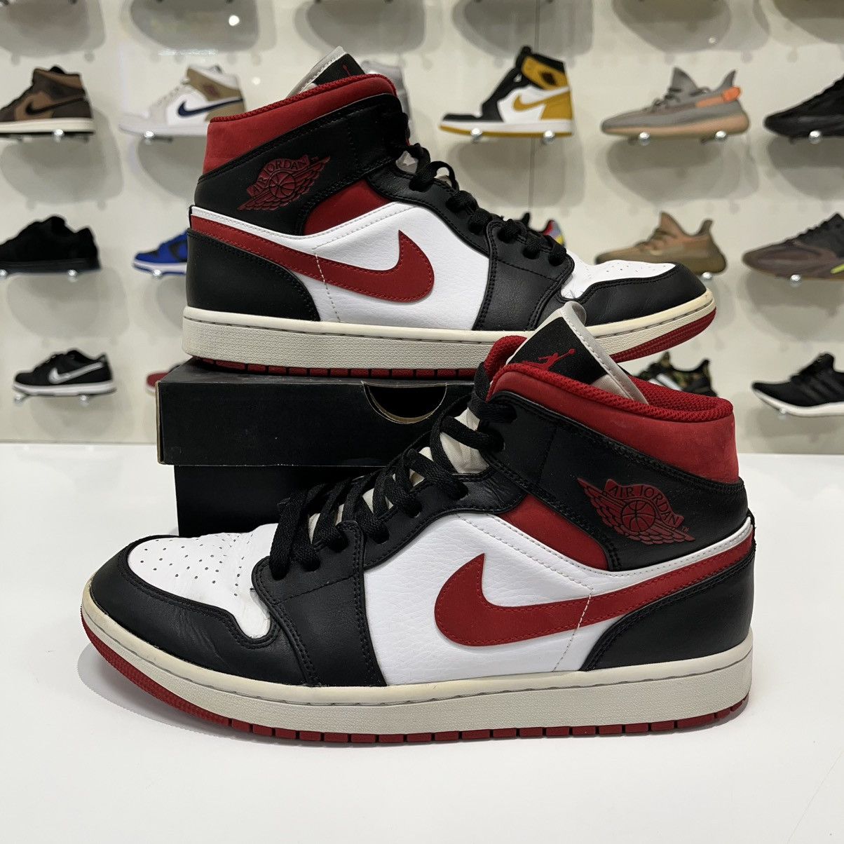 Nike Air Jordan 1 Mid Gym Red Black White Size US 11 / EU 44 - 1 Thumbnail