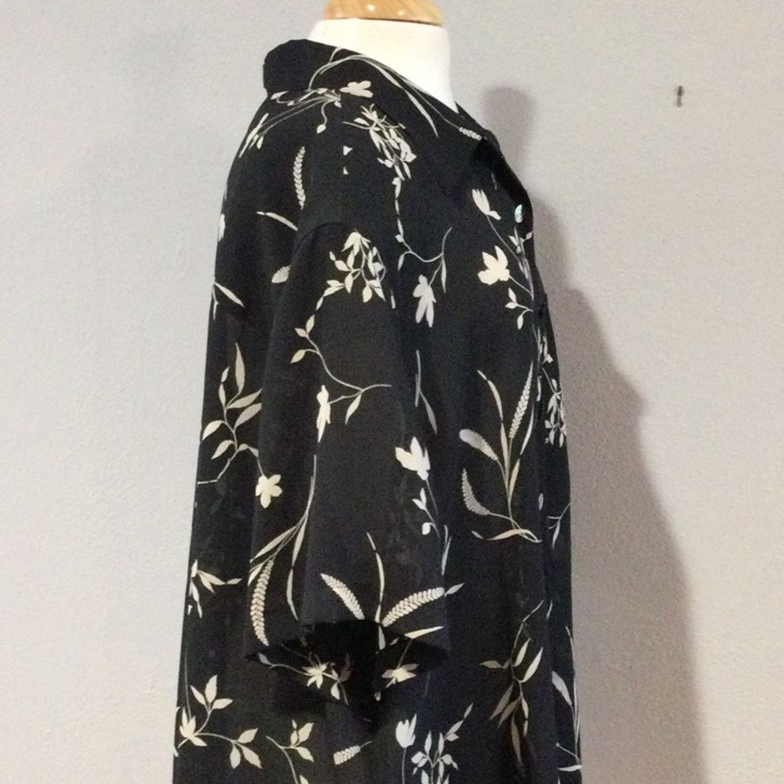 Evan Picone Evan-Picone Floral Button Front Shoulder Pads Top Sz 22W Size 3XL / US 20-22 - 6 Thumbnail