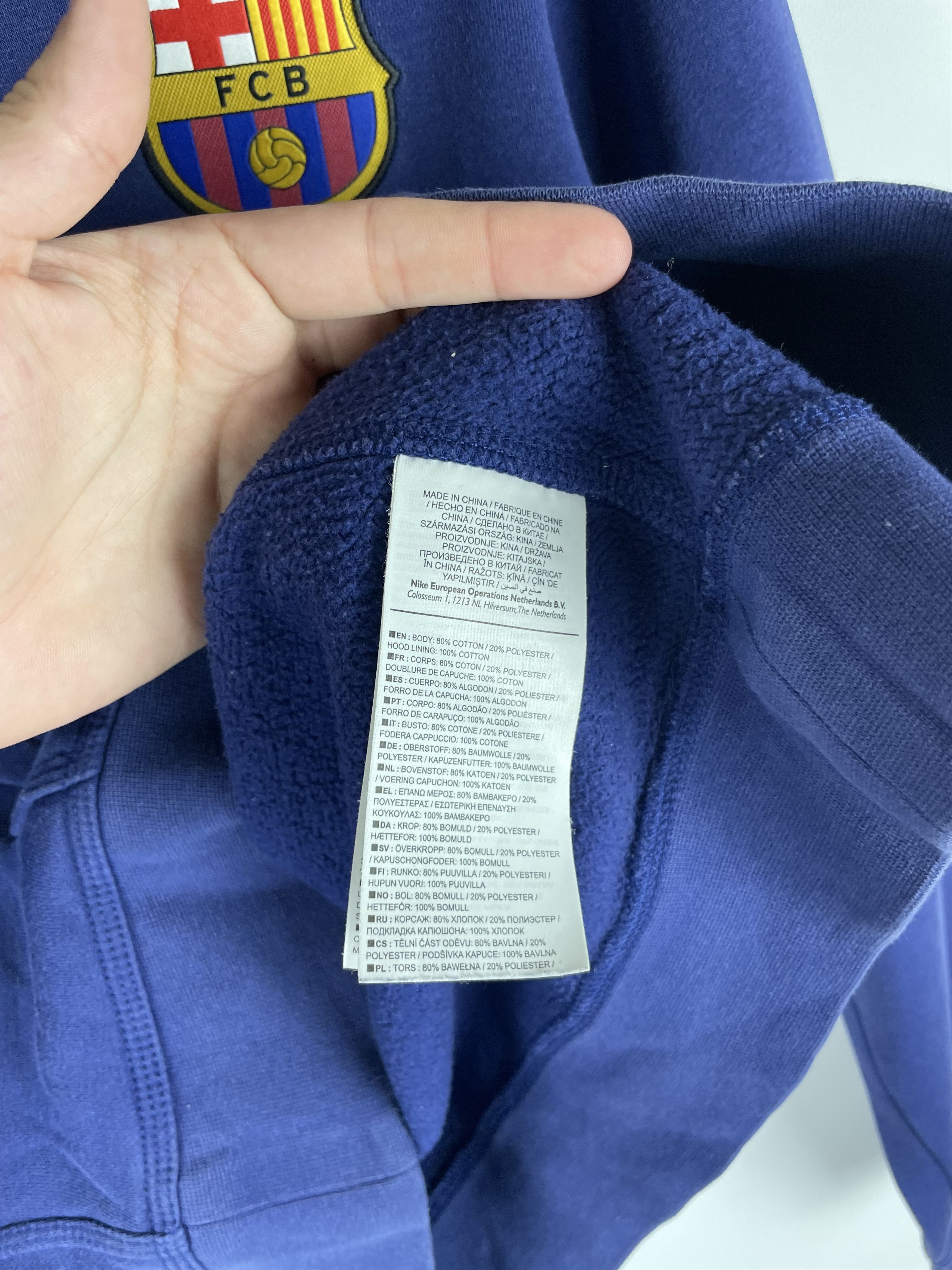 Nike Vintage Nike Barcelona Hoodie Y2k Size US L / EU 52-54 / 3 - 6 Thumbnail
