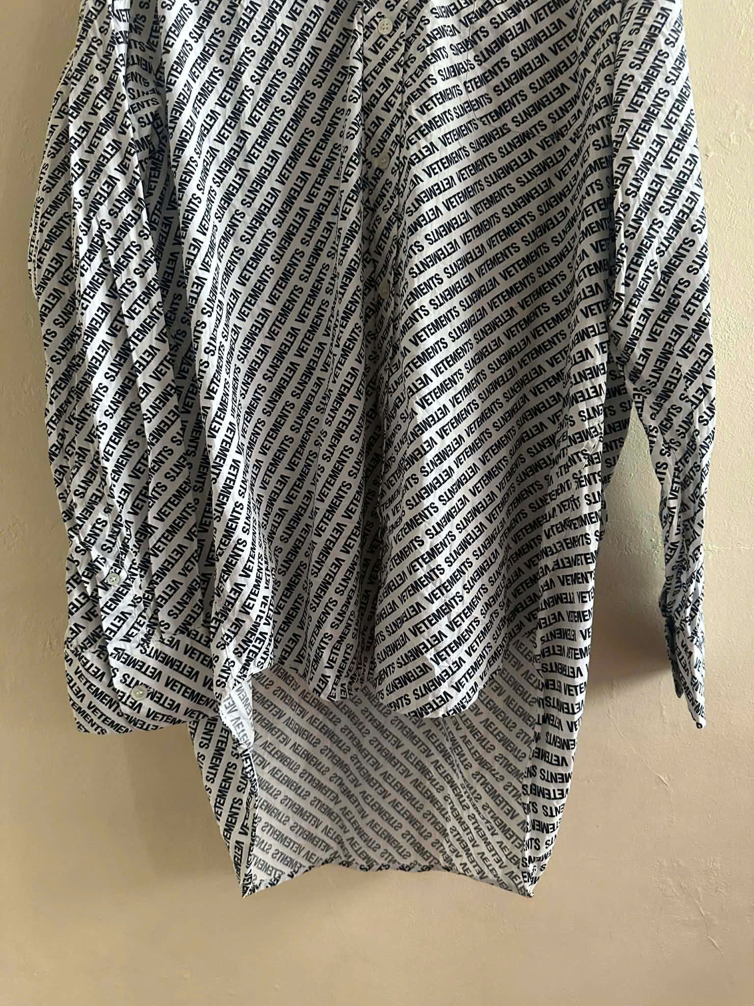 Vetements SHIRT VETEMENS Size US M / EU 48-50 / 2 - 7 Thumbnail