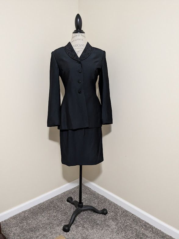 Other Le Suit skirt suit laced collar navy blue size 8P Size M / US 6-8 / IT 42-44 - 1 Thumbnail