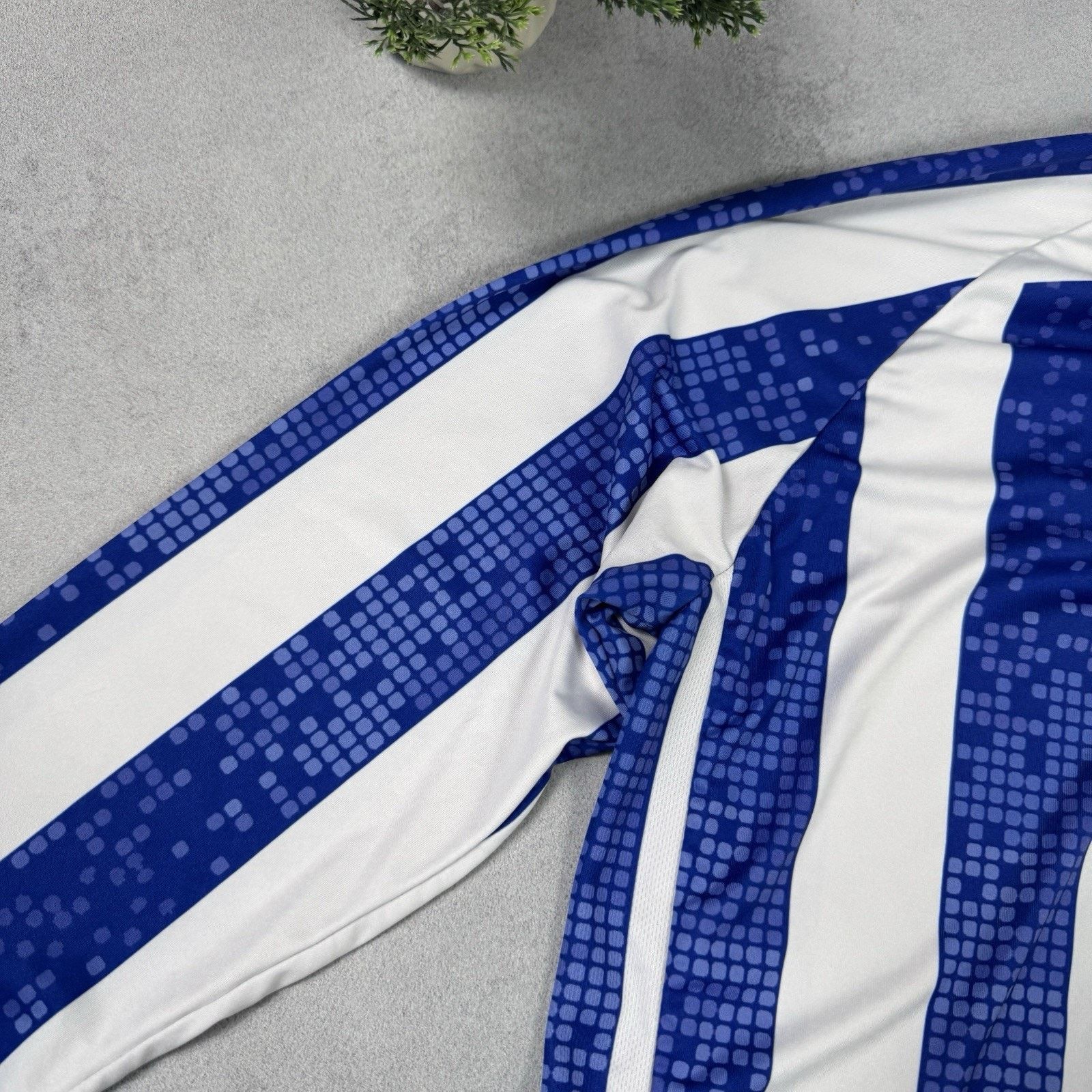Vintage Sheffield Wednesday Home Football Shirt 2019/2020 Size US L / EU 52-54 / 3 - 18 Thumbnail
