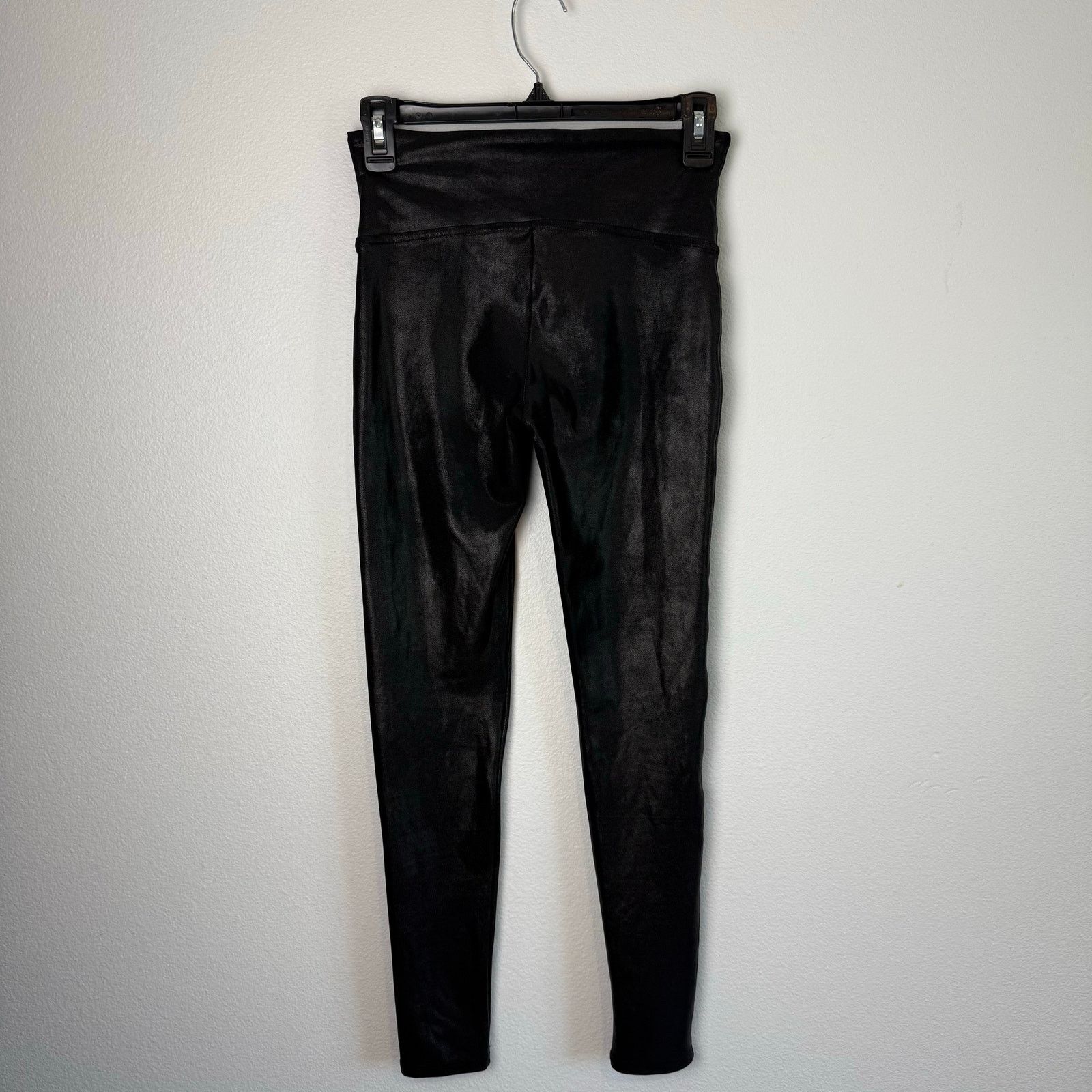 Spanx Spanx Black Faux Leather Look Leggings, Sz M Size 30" / US 8 / IT 44 - 3 Thumbnail