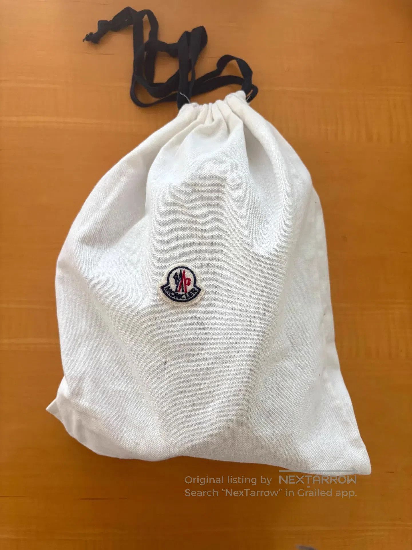 Moncler Black Puffy Bucket Crossbody Bag. Size ONE SIZE - 4 Thumbnail