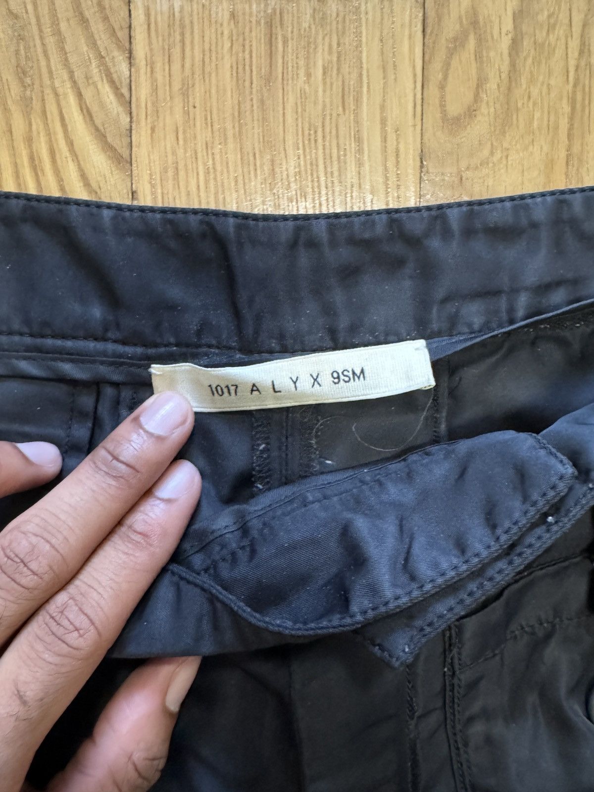 1017 ALYX 9SM 1017 ALYX 9SM Tactical Cargo Short Size US 28 / EU 44 - 5 Thumbnail