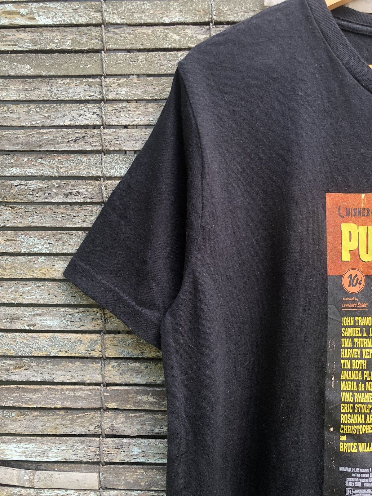 Vintage Vintage Y2K Pulp Fiction Poster Promo Movie Tshirt Size US L / EU 52-54 / 3 - 5 Thumbnail