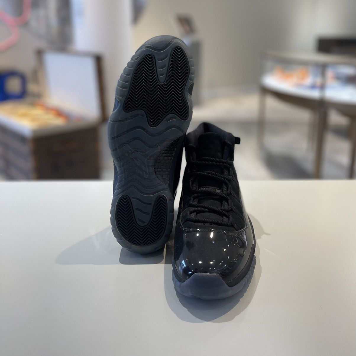Nike Air Jordan 11 Retro Cap and Gown Size US 12 / EU 45 - 6 Thumbnail