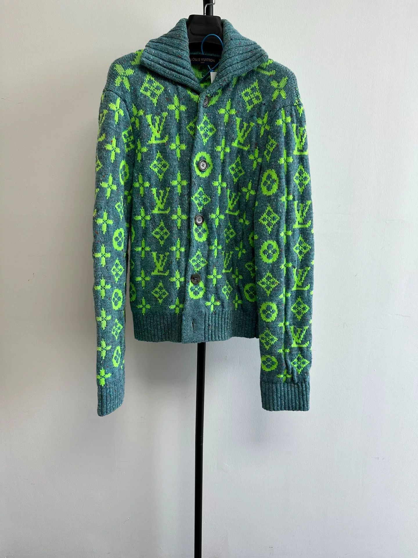 Louis Vuitton Louis Vuitton Men's Green Sweater S Size US S / EU 44-46 / 1 - 1 Thumbnail
