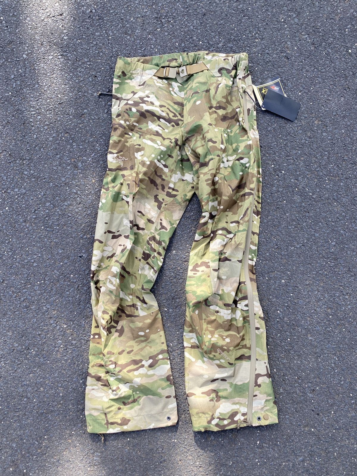 Arc'teryx Arc’teryx Leaf Alpha LT Gen 2 pants Size US 31 - 1 Thumbnail