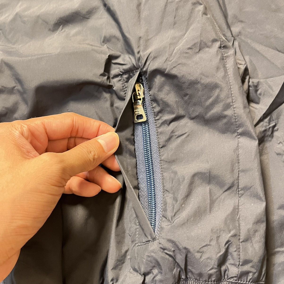 Prada Prada Luna Rossa Windstopper Gore Tex Jacket Size M / US 6-8 / IT 42-44 - 6 Thumbnail