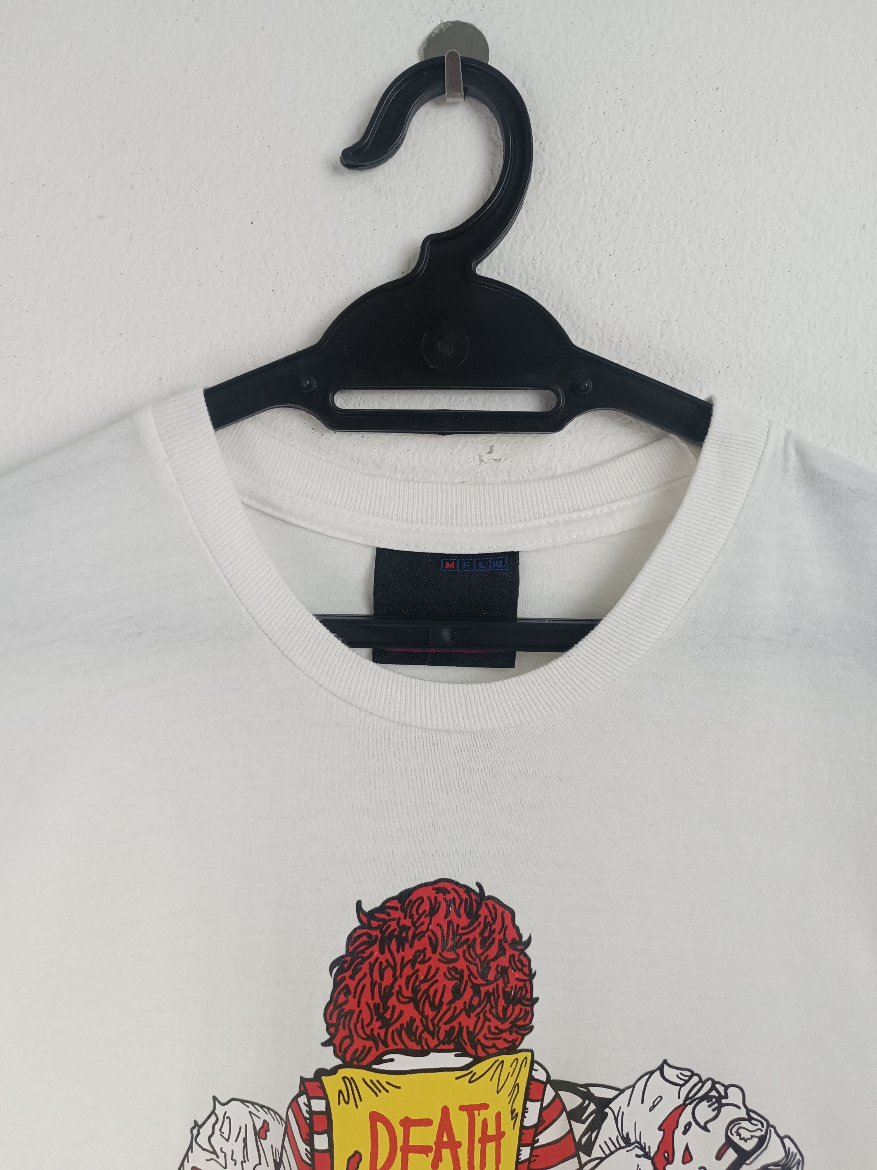 Vintage VINTAGE DEATH OF JUNKFOOD MCDONALD VS KFC TEE VERY RARE Size US S / EU 44-46 / 1 - 9 Thumbnail