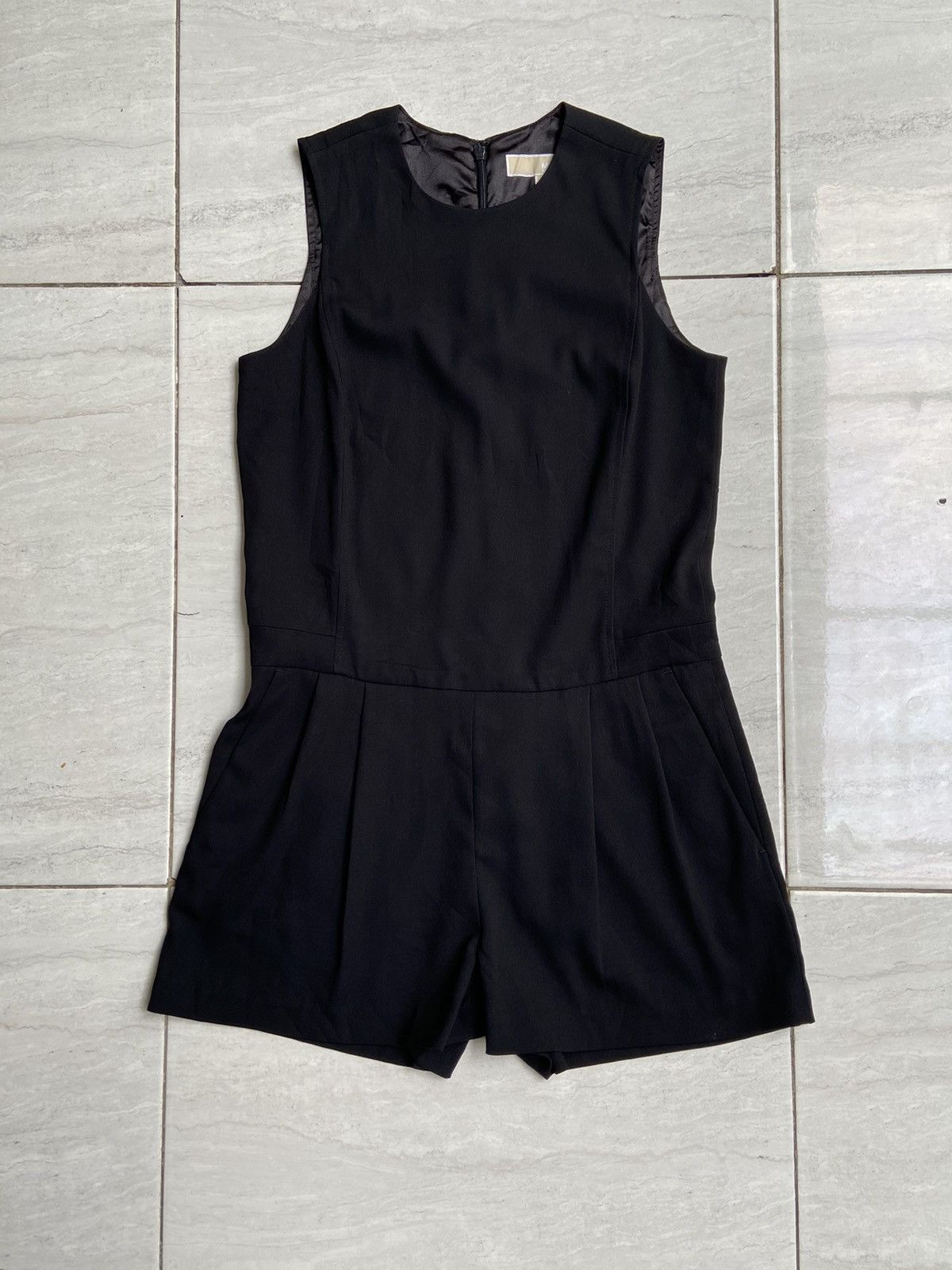 Michael Kors MICHAEL KORS Black Jumpsuit Size 30" / US 8 / IT 44 - 6 Thumbnail